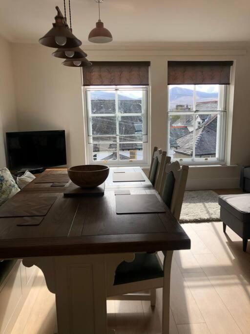 Fell Top View - Fantastic Keswick Centre Apartment Εξωτερικό φωτογραφία